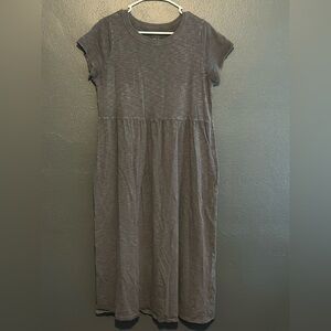 Universal Thread Gray Short-Sleeve Midi Dress